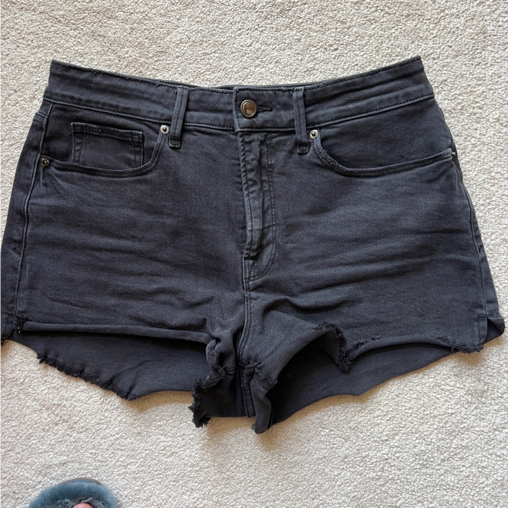 Good American shorts black size 6
